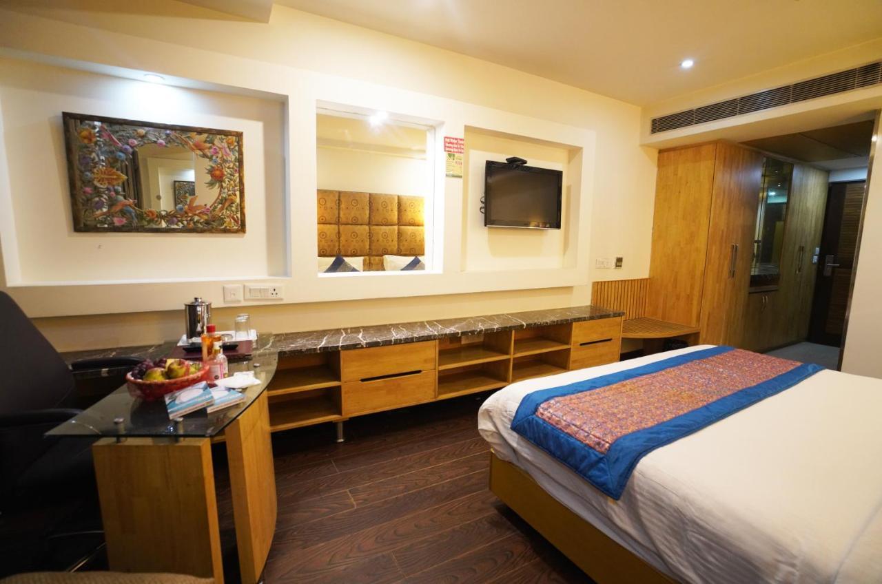 Airport Hotel Grand, New Delhi Nova Deli Exterior foto