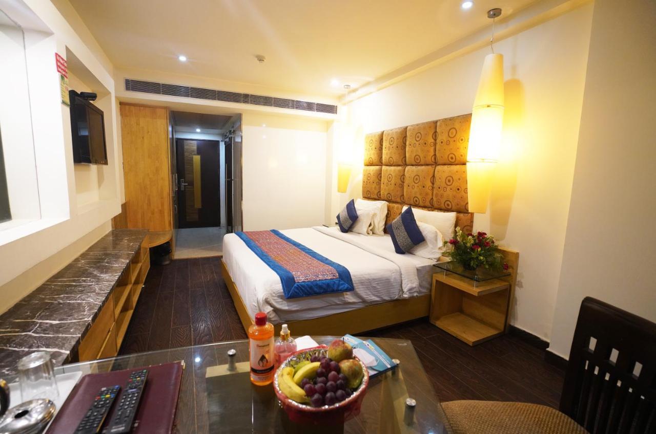 Airport Hotel Grand, New Delhi Nova Deli Exterior foto