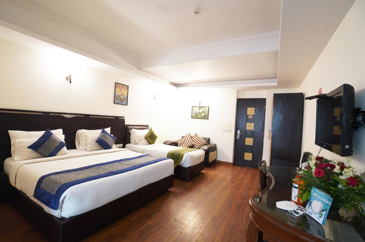 Airport Hotel Grand, New Delhi Nova Deli Exterior foto