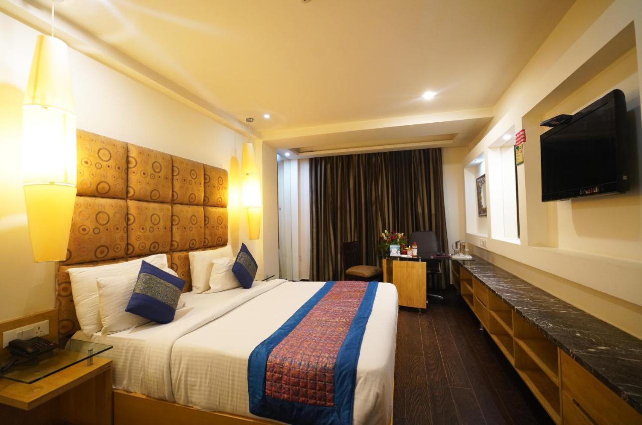 Airport Hotel Grand, New Delhi Nova Deli Exterior foto