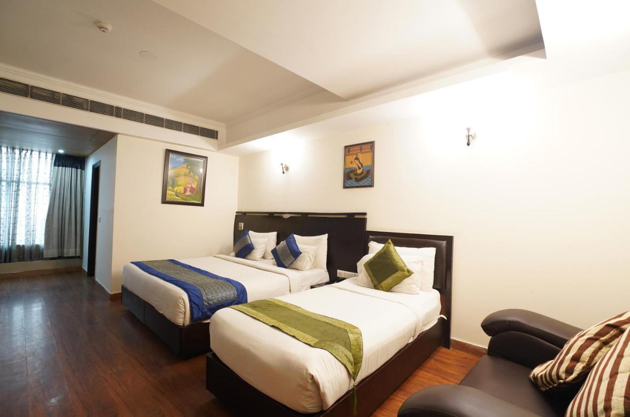 Airport Hotel Grand, New Delhi Nova Deli Exterior foto