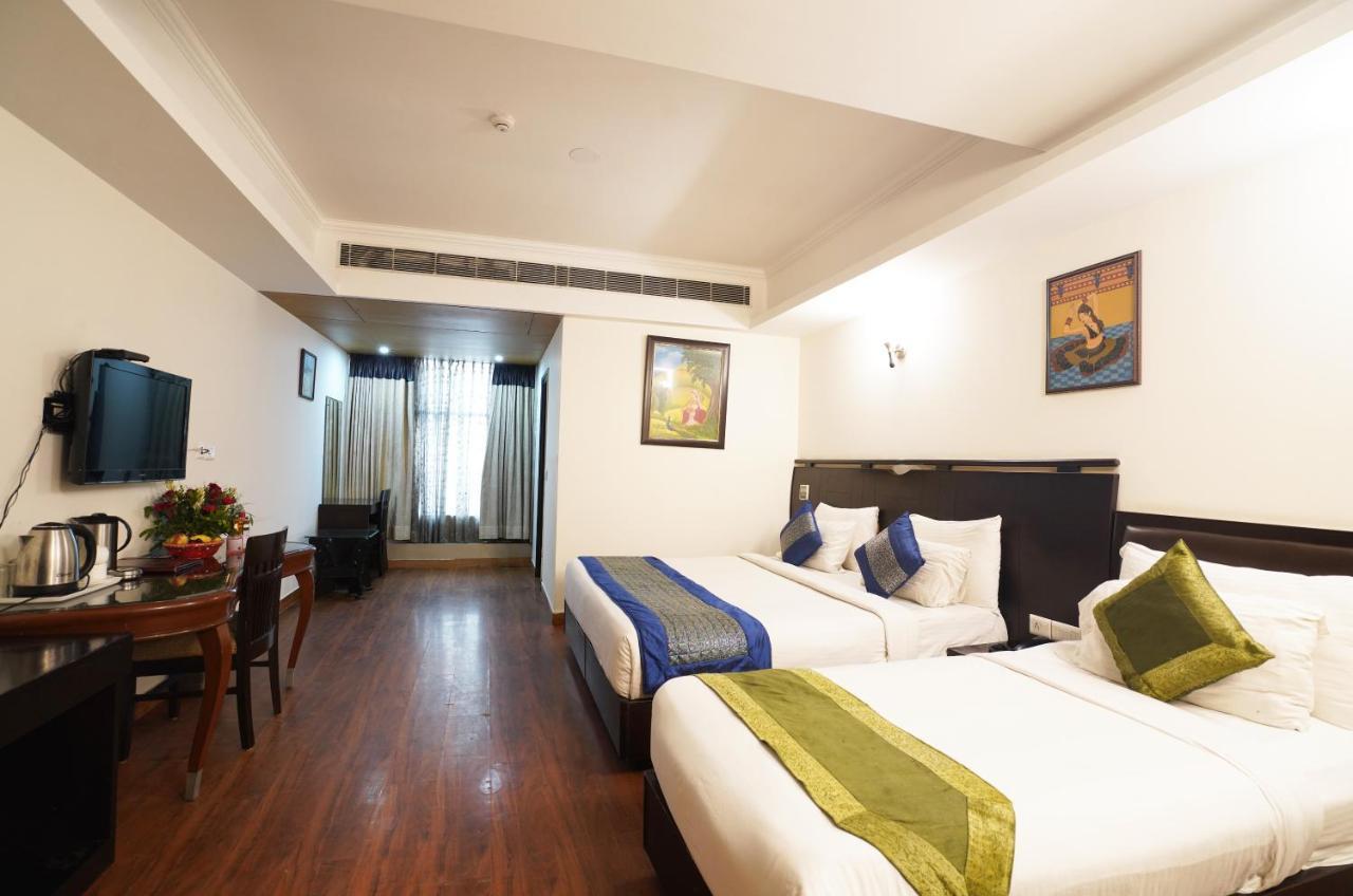 Airport Hotel Grand, New Delhi Nova Deli Exterior foto