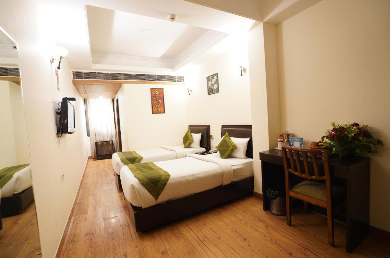 Airport Hotel Grand, New Delhi Nova Deli Exterior foto