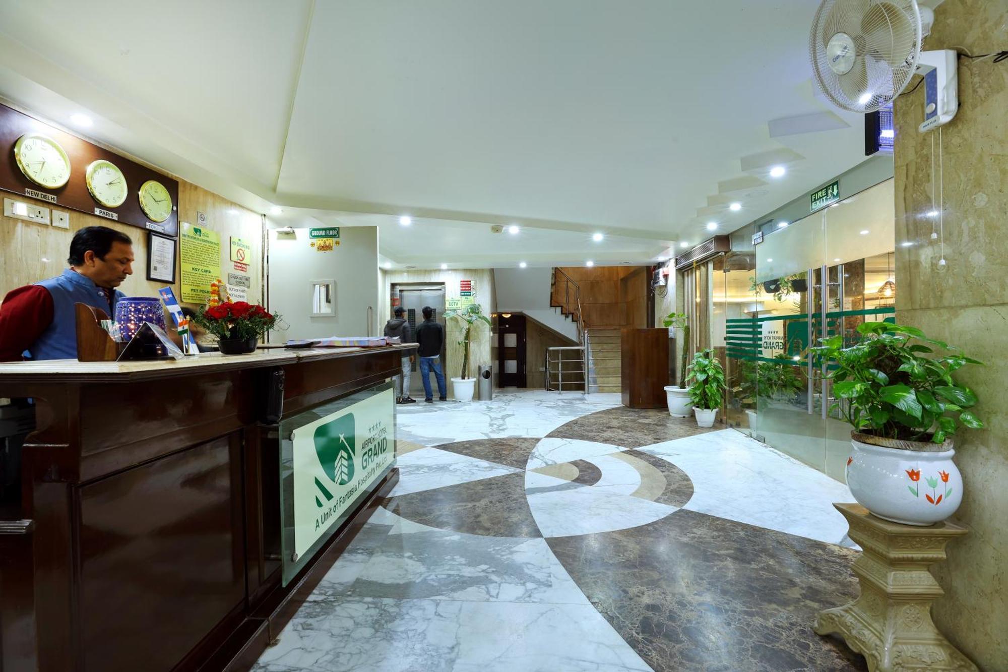 Airport Hotel Grand, New Delhi Nova Deli Exterior foto