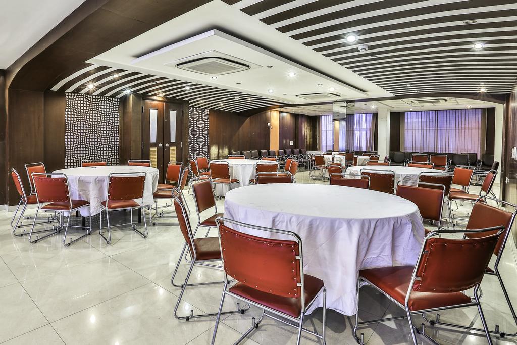 Airport Hotel Grand, New Delhi Nova Deli Exterior foto