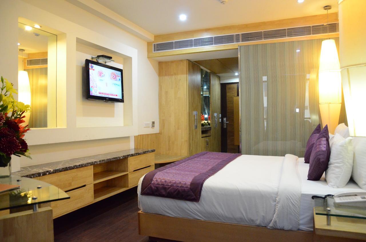 Airport Hotel Grand, New Delhi Nova Deli Exterior foto